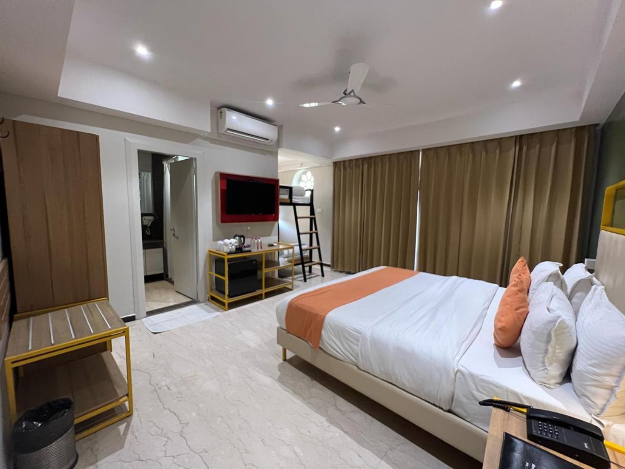 Phoenix - Unmatched Comfort Udajpur Exteriér fotografie